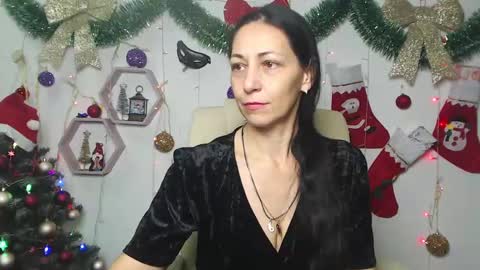 Snapshot of lilugrants chatting on December 18, 2024, 7:08 pm lilugrants online show from December 18, 2024, 7:08 pm