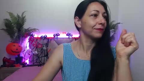 lilugrants online show from October 19, 2025, 6:08 pm