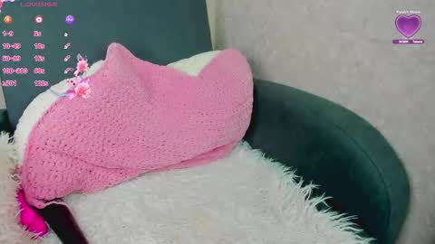 Snapshot of lily__love chatting on November 13, 2025, 12:15 pm LILY online show from November 13, 2025, 12:15 pm