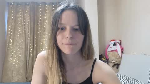 lily_and_jake online show from December 18, 2025, 7:36 am