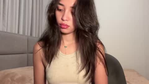 Lily online show from May 26, 2026, 9:33 pm