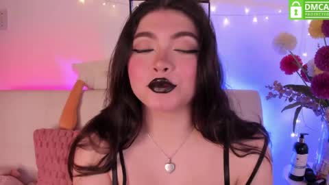 lily_cherry0 online show from April 22, 2026, 10:22 pm
