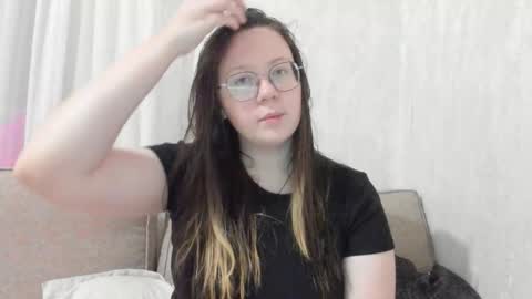 Lily Chays online show from January 10, 2026, 1:29 am