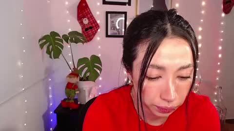 Snapshot of lily_evans_ chatting on December 28, 2024, 3:26 am just lily online show from December 28, 2024, 3:26 am