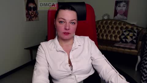 Snapshot of lily_flower7_ chatting on December 3, 2024, 11:01 am Lily online show from December 3, 2024, 11:01 am
