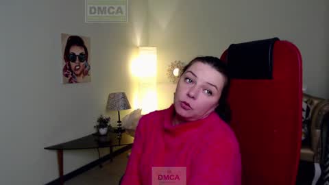 Snapshot of lily_flower7_ chatting on December 5, 2024, 11:05 am Lily online show from December 5, 2024, 11:05 am