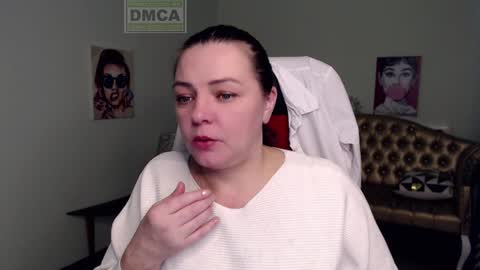 Snapshot of lily_flower7_ chatting on December 6, 2024, 9:54 am Lily online show from December 6, 2024, 9:54 am