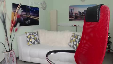 Lily online show from January 6, 2026, 6:06 am