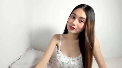 Snapshot of lily_ford_ chatting on May 7, 2026, 5:13 am Raelynn online show from May 7, 2026, 5:13 am