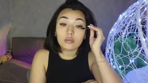 Lily online show from November 11, 2025, 6:46 am