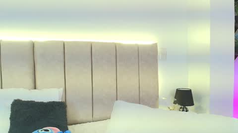 Snapshot of lily_greey chatting on December 12, 2024, 9:40 am Lily online show from December 12, 2024, 9:40 am