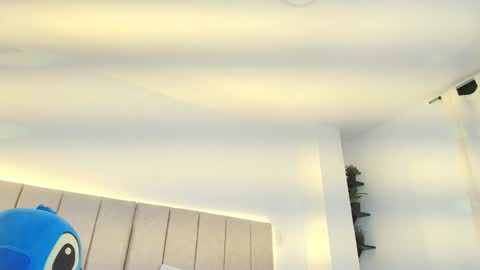 Snapshot of lily_greey chatting on January 25, 2025, 1:32 am Lily online show from January 25, 2025, 1:32 am