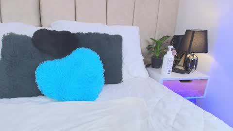 Snapshot of lily_greey chatting on March 5, 2025, 5:40 am Lily online show from March 5, 2025, 5:40 am