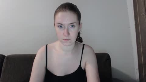 Snapshot of lily_love_x chatting on September 23, 2025, 10:02 pm lily_love_x online show from September 23, 2025, 10:02 pm