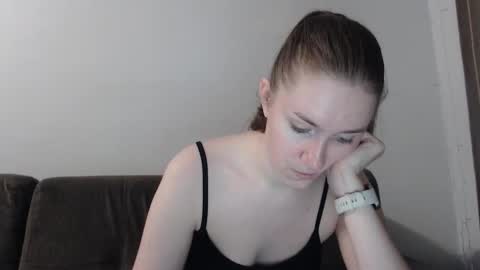 Snapshot of lily_love_x chatting on October 10, 2025, 10:09 pm lily_love_x online show from October 10, 2025, 10:09 pm