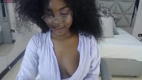 lily_mendoza online show from June 12, 2026, 7:46 pm