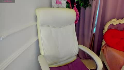 Lily online show from July 19, 2026, 2:37 am