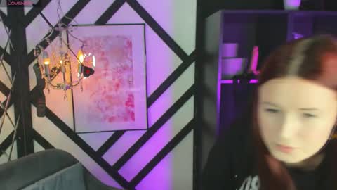 Lily online show from December 16, 2025, 6:29 am