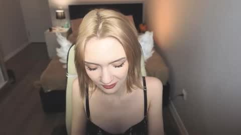 Lily online show from February 22, 2026, 12:58 pm