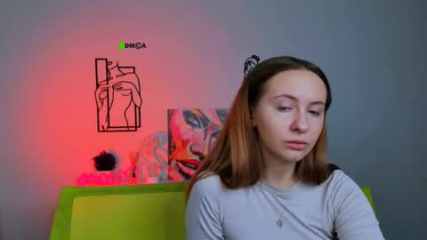 Lily online show from October 6, 2025, 7:11 pm