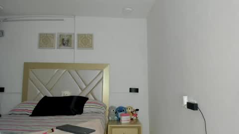 Snapshot of lily_noir_ chatting on April 2, 2026, 1:53 pm lily_noir_ online show from April 2, 2026, 1:53 pm