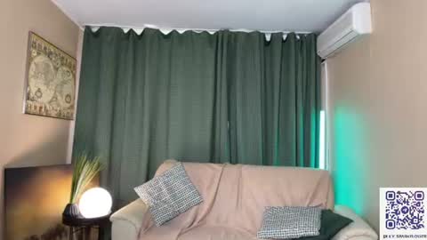 Snapshot of lily_spark_ chatting on June 19, 2026, 1:21 am Lily Spark online show from June 19, 2026, 1:21 am
