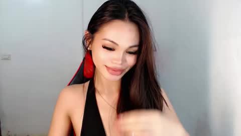 Snapshot of lily_summer23 chatting on November 11, 2025, 7:25 pm Youre pleasure Lily online show from November 11, 2025, 7:25 pm