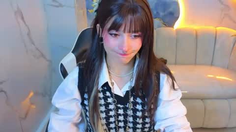Snapshot of lily_tx chatting on July 2, 2026, 12:44 pm Follow me.. Live 730 to 1400 online show from July 2, 2026, 12:44 pm