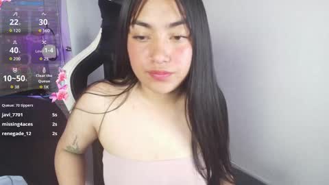 lily_waist online show from October 27, 2025, 3:05 pm