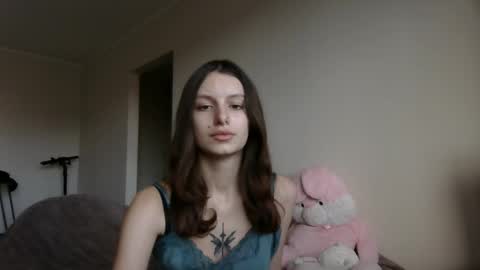 Snapshot of lilycandy_ chatting on October 21, 2025, 10:38 am lilycandy_ online show from October 21, 2025, 10:38 am