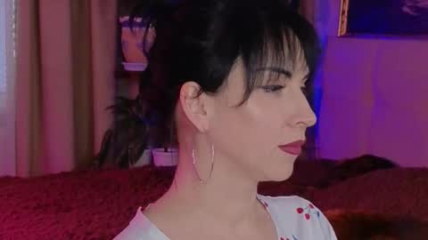 Snapshot of lilyconor chatting on November 27, 2025, 8:38 am Lily online show from November 27, 2025, 8:38 am