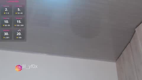 lilyfox23 online show from September 13, 2025, 12:38 pm