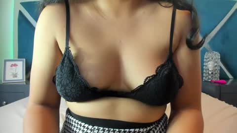 Sweetie Lily online show from April 24, 2026, 2:08 pm