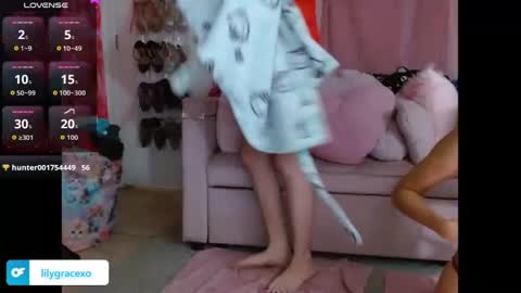 Lily Grace online show from October 1, 2025, 10:16 pm