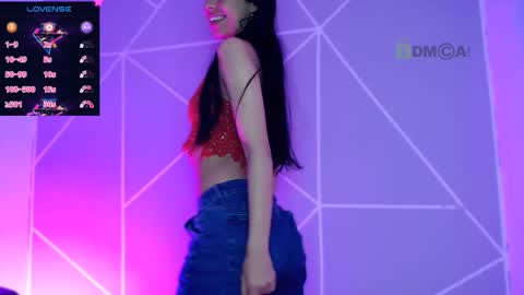 Snapshot of lilylouisee_ chatting on September 11, 2025, 12:33 am Liliana louise online show from September 11, 2025, 12:33 am