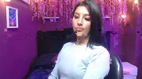 Snapshot of lilymoon_018 chatting on April 7, 2026, 2:39 pm lilymoon_018 online show from April 7, 2026, 2:39 pm