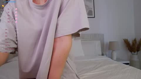 Lily online show from March 7, 2025, 8:45 am