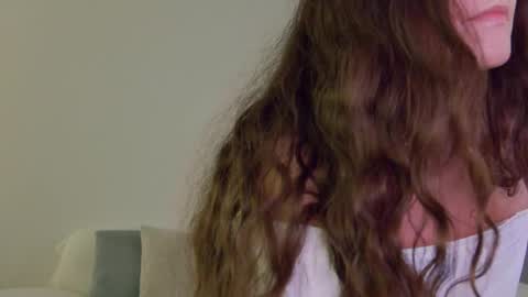 Lily online show from October 12, 2025, 3:11 pm