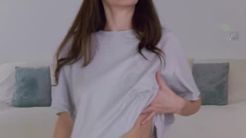 Lily online show from January 13, 2026, 6:57 pm