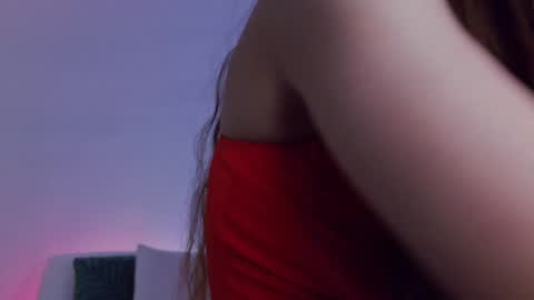 Snapshot of lilyroselyn chatting on May 6, 2026, 3:17 pm Lily online show from May 6, 2026, 3:17 pm