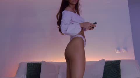 Snapshot of lilyroselyn chatting on May 11, 2026, 2:01 pm Lily online show from May 11, 2026, 2:01 pm