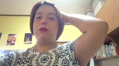 lilysette online show from May 18, 2026, 7:58 am