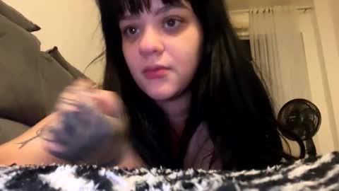 lilyswear online show from September 28, 2025, 9:53 pm