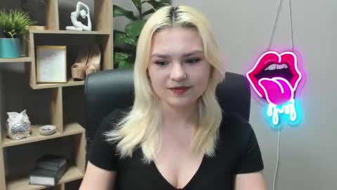 Lily online show from March 7, 2026, 7:38 am