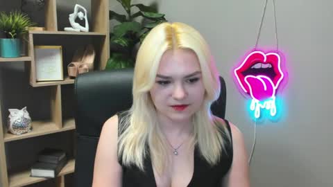 Lily online show from March 24, 2026, 7:35 am