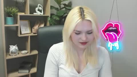 Lily online show from April 14, 2026, 6:41 am