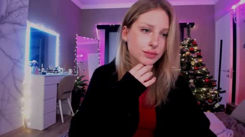 Snapshot of lilyvibe chatting on December 29, 2024, 10:36 pm Lily online show from December 29, 2024, 10:36 pm