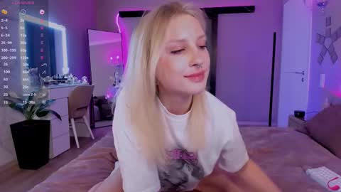Snapshot of lilyvibe chatting on February 9, 2025, 6:58 pm Lily online show from February 9, 2025, 6:58 pm
