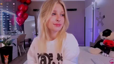 Snapshot of lilyvibe chatting on February 20, 2025, 6:35 pm Lily online show from February 20, 2025, 6:35 pm