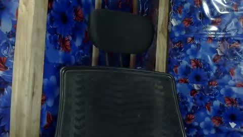 limaakter246618 online show from April 14, 2026, 3:29 pm